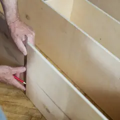 Jak zrobić tani regał, aby zaoszczędzić i zyskać stylowy wygląd