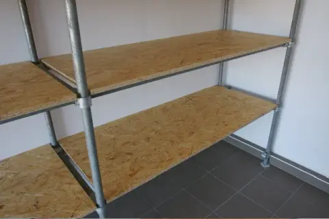 Jak zrobić regał do garażu metalowy - proste kroki i materiały